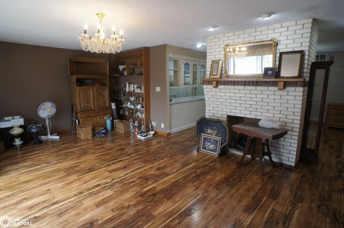 102 Bicentennial Ct, Webster City, IA, 50595-3102 | Card Image