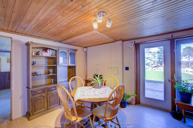 8715 Wellington Rd 7, House other with 4 bedrooms, 2 bathrooms and 10 parking in Palmerston ON | Image 24