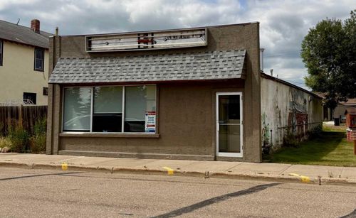 5008 50 Street, Mannville, AB, T0B2W0 | Card Image