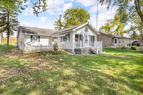 13601 Young Dr, Hudson, MI, 49247-9246 | Card Image