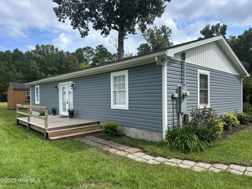 121 W Island Trl, Hertford, NC, 27944-9204 | Card Image