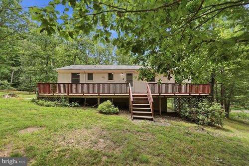 371 Oak Hill Rd, BERKELEY SPRINGS, WV, 25411-6618 | Card Image