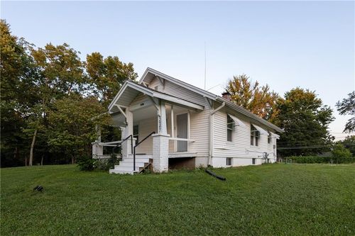 3947 N Bales Ave, Kansas City, MO, 64117-2231 | Card Image