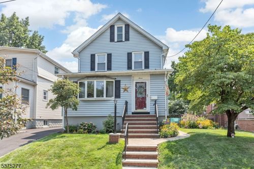 7 3rd Ave, Garwood, NJ, 07027-1128 | Card Image