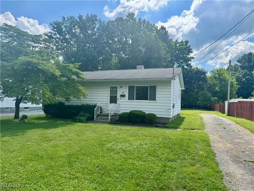 827 Harold Ave, Kent, OH, 44240-2132 | Card Image
