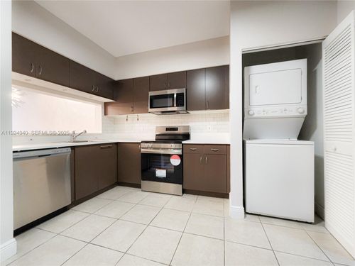 43-34 Key West Ct, Weston, FL, 33326-3102 | Card Image