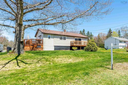 256 Dyke Rd, Cow Bay, NS, B3G1K3 | Card Image