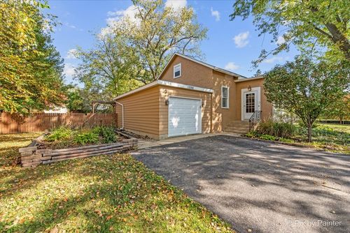 1398 Floresta Vis, Crystal Lake, IL, 60014-5110 | Card Image