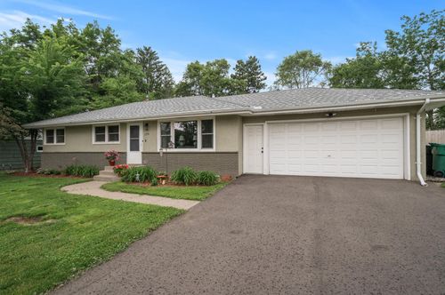 179 County Road F W, Shoreview, MN, 55126-6246 | Card Image