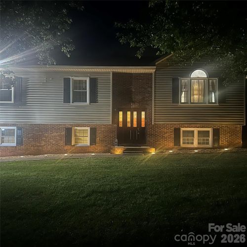 3918 Plum St, Conover, NC, 28613-8029 | Card Image