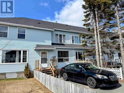 12 Brown St, Marathon, ON, P0T2E0 | Card Image