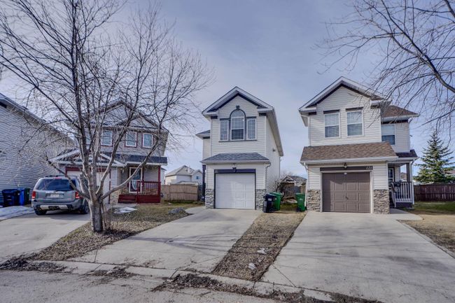 117 Coral Springs Mews Ne, Home with 3 bedrooms, 3 bathrooms and 2 parking in Calgary AB | Image 4