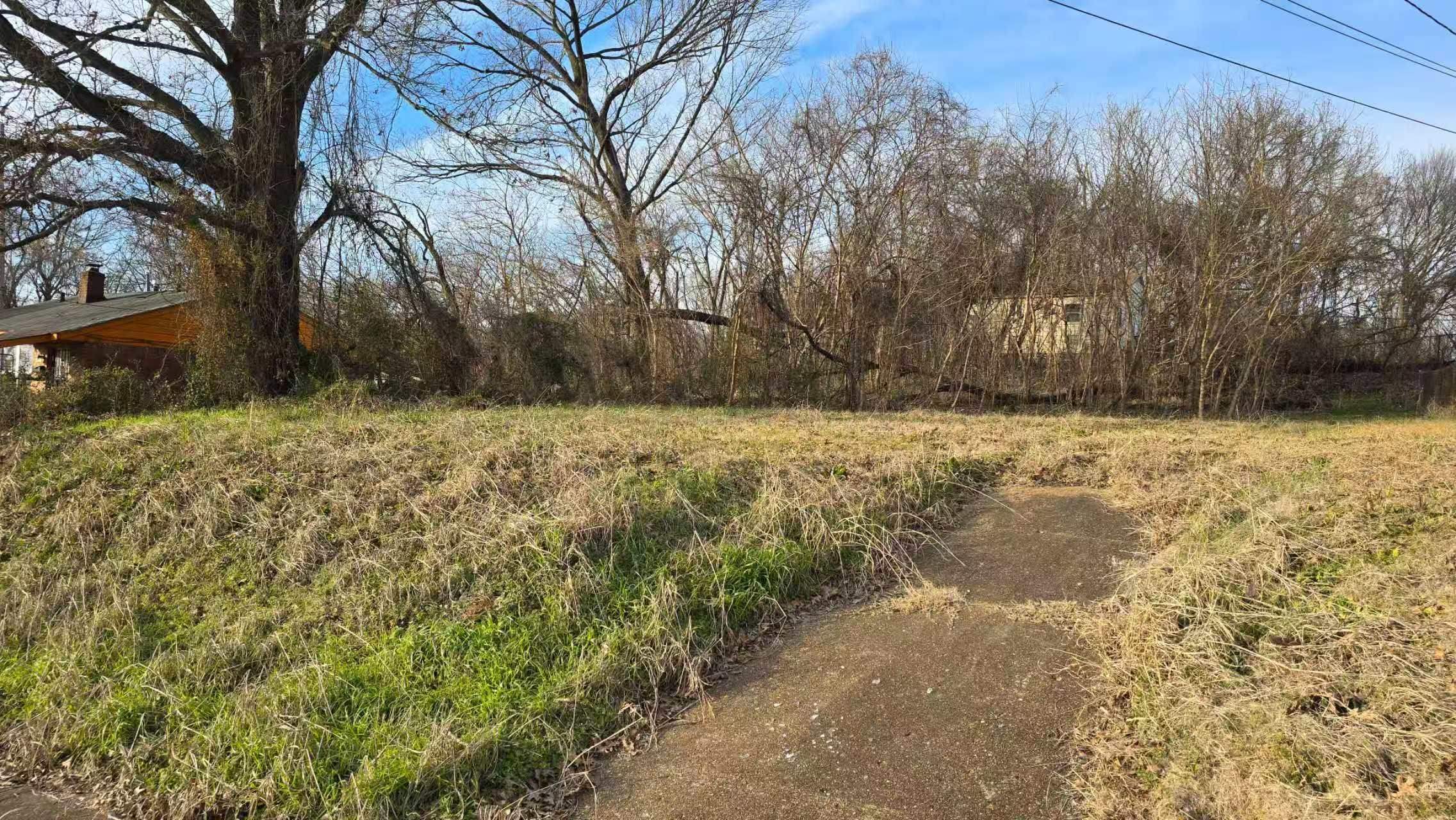Land in Memphis
