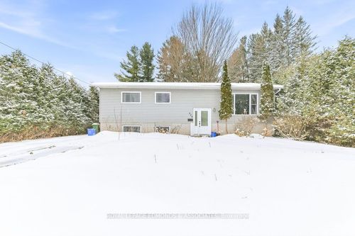 904 Lea St, Pembroke, ON, K8A6H7 | Card Image