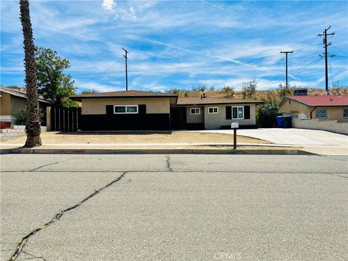 850 Linda, Barstow, CA, 92311 | Card Image