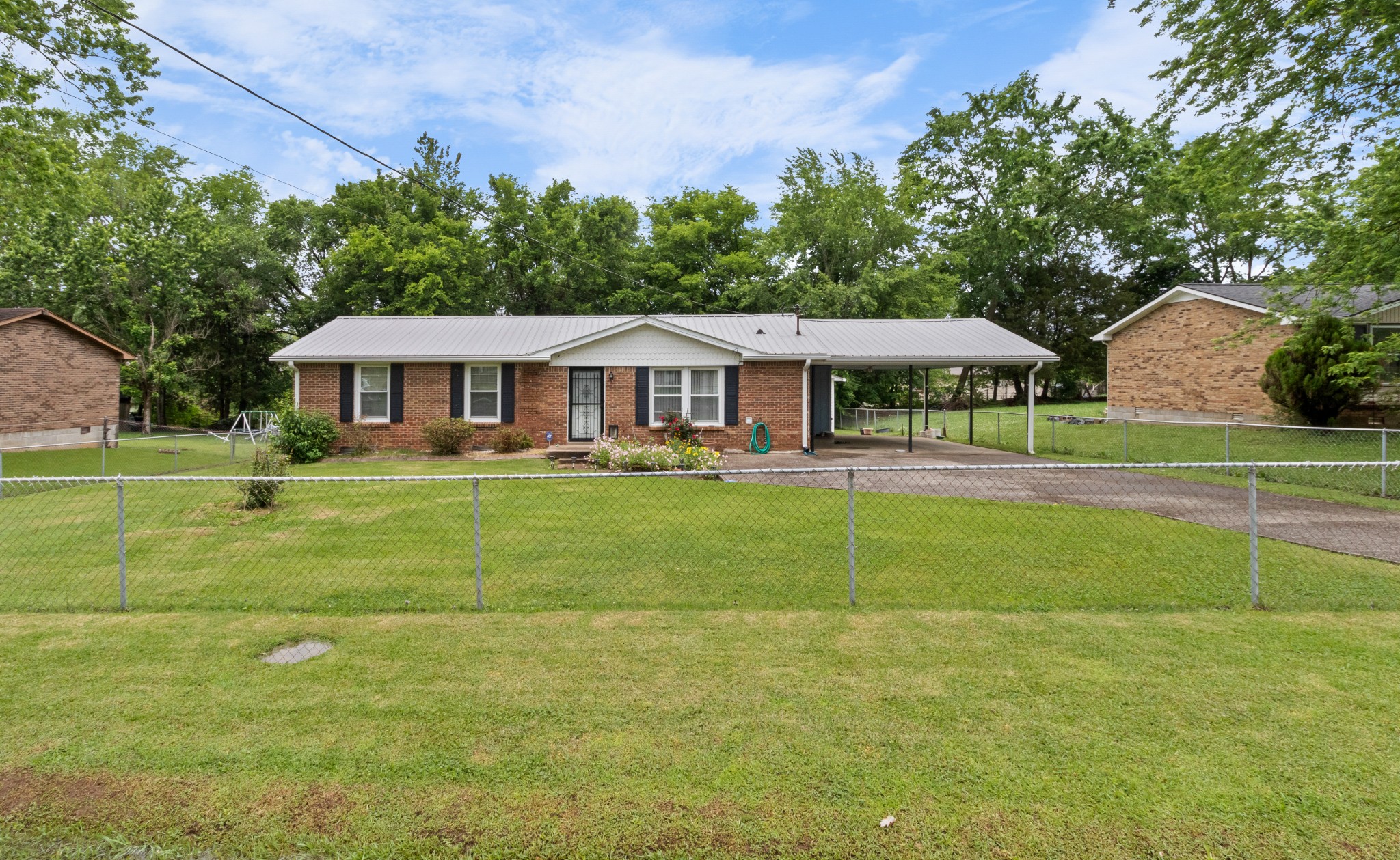 Kellia Dr, Clarksville, TN 37042