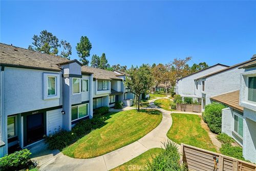 12464 Fallcreek Ln, Cerritos, CA, 90703-2066 | Card Image