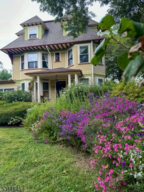110 Montclair Ave, Montclair, NJ, 07042-4131 | Card Image