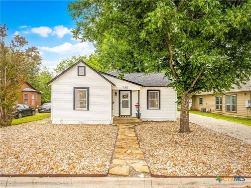 150 W Faust St, New Braunfels, TX, 78130-7813 | Card Image