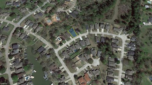 4832 Moonlight Dr, Willis, TX, 77318-9135 | Card Image