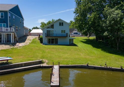 654 Pine Dr, Lake Milton, OH, 44429-9536 | Card Image