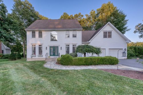 166 Uconn Ave, Glastonbury, CT, 06033-1347 | Card Image