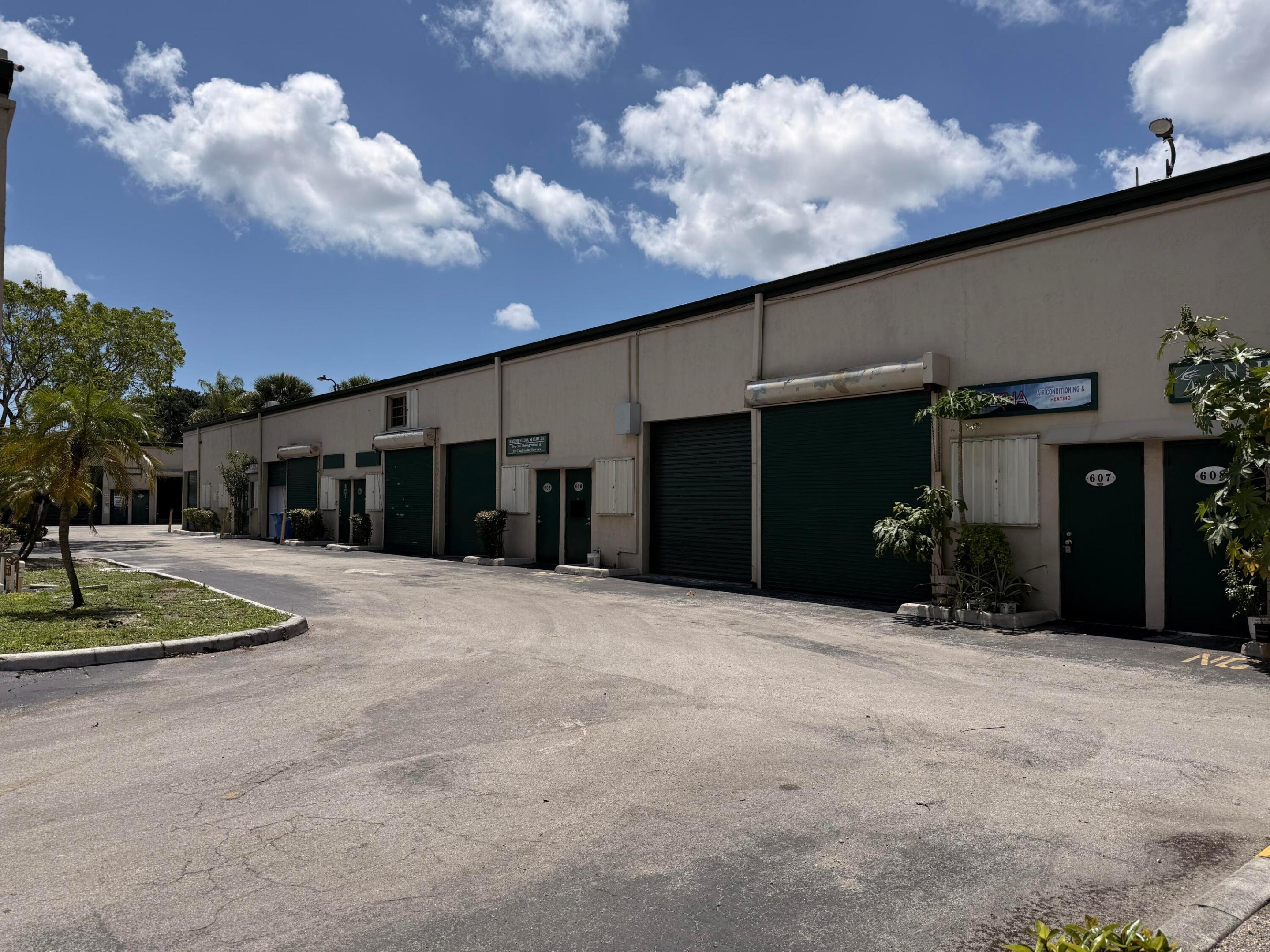 Commercial Sale in Pompano Beach 3