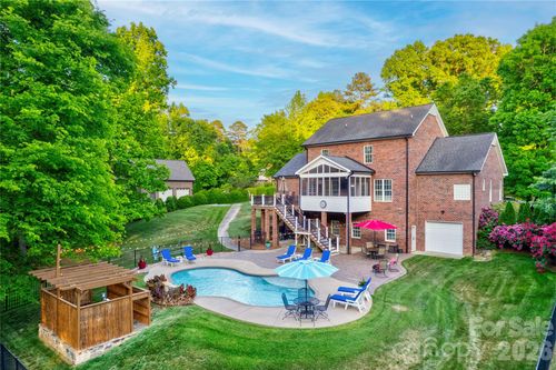 1390 Bennington Dr Nw, Concord, NC, 28027-8033 | Card Image