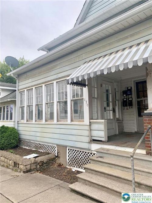 apt-b-170 N Broadway, WIND GAP, PA, 18091-1263 | Card Image