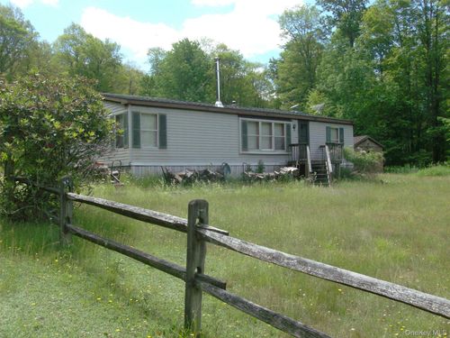 70 Bonnie Brook Rd, Roscoe, NY, 12776-7202 | Card Image