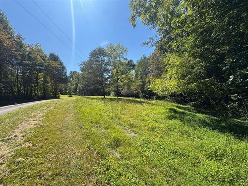 601 Runaway Dr, Fountain Run, KY, 42133-8553 | Card Image