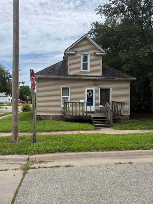 448 Cherry St, Waterloo, IA, 50703-4002 | Card Image