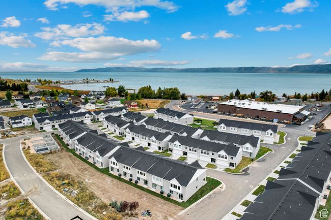 537 N Blue Lake St St, Townhouse with 3 bedrooms, 3 bathrooms and 4 parking in Garden City UT | Image 38