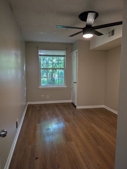 b2-441 Harding Pl, Nashville, TN, 37211-4548 | Card Image