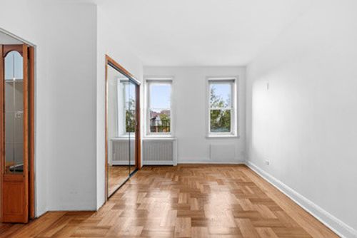4c-48-17 42nd Street, New York City, NY, 11104 | Card Image