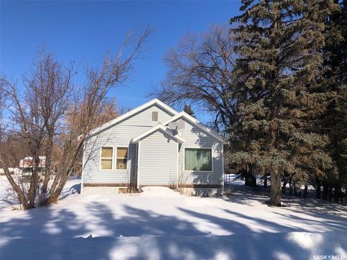 19 1st Ave N, Hyas, SK, S0A0L1 | Card Image