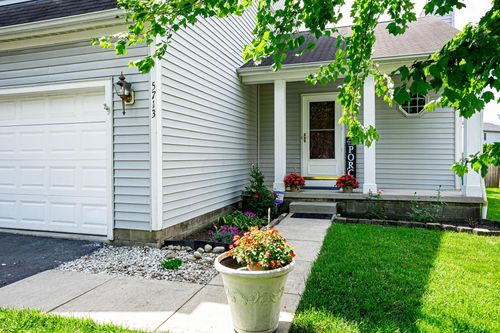 5713 Larksdale Dr, Galloway, OH, 43119-9696 | Card Image