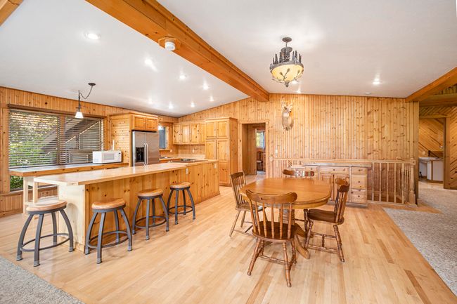 Dining | Image 10