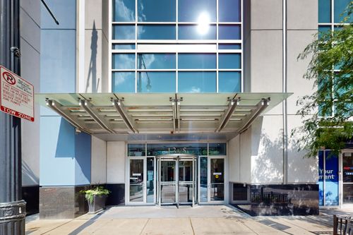 2004-1305 S Michigan Ave, Chicago, IL, 60605-4009 | Card Image