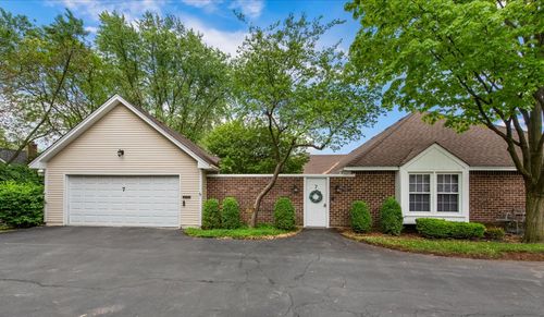 7 Hampton On Auburn, Rolling Meadows, IL, 60008-2313 | Card Image