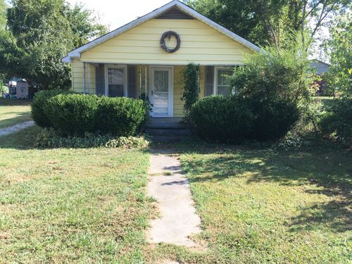 157 Barksdale Ave, Mc Kenzie, TN, 38201-2490 | Card Image