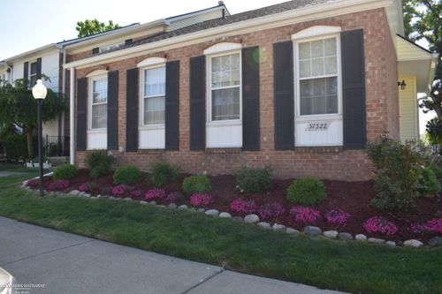 37322 Charter Oaks Boulevard, Clinton Charter Township, MI, 48036 | Card Image