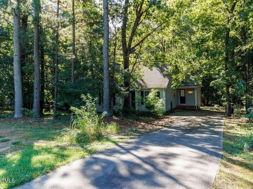 216 Deep Pool Ct, Benson, NC, 27504-9173 | Card Image
