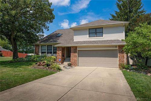 10055 Mallet Dr, Washingtn Twp, OH, 45458-9648 | Card Image