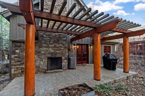 2126 Iron Horse Dr, Whitefish, MT, 59937-8178 | Card Image