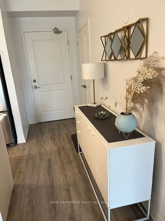 214 - 610 Farmstead Dr, Condo with 1 bedrooms, 1 bathrooms and 1 parking in Milton ON | Image 4