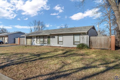 5512 Sw 18th Ter, Topeka, KS, 66604-3619 | Card Image