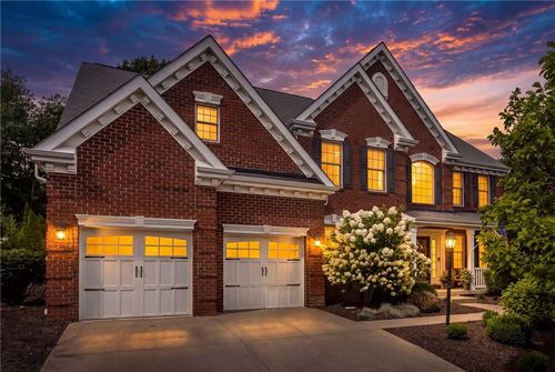 100 Macintosh Ct, Cranberry Twp, PA, 16066-8202 | Card Image
