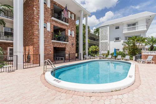111-2500 Ne 9th St, Fort Lauderdale, FL, 33304-3550 | Card Image