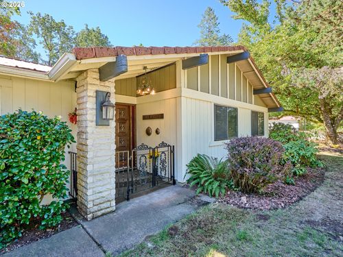 940 Sw Main Ave, Mill City, OR, 97360-0119 | Card Image